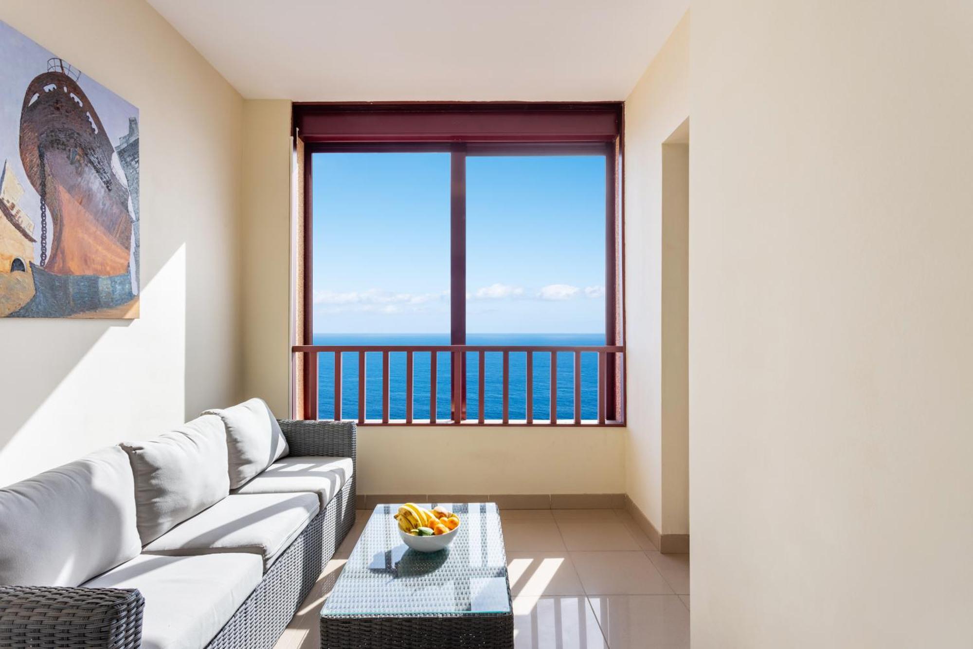 Home2book Comfy With Ocean Views *